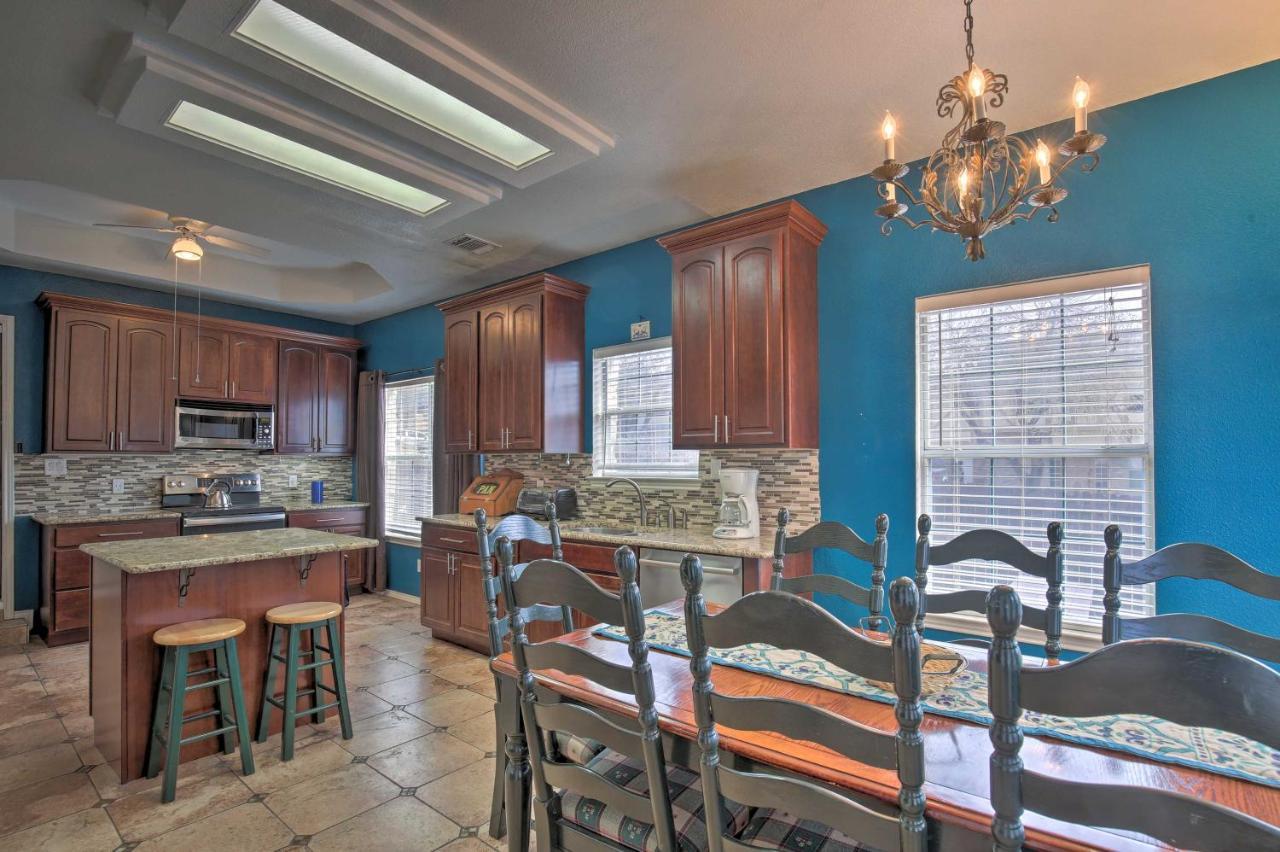 San Antonio Home With Pool And Hot Tub Near Seaworld! Экстерьер фото